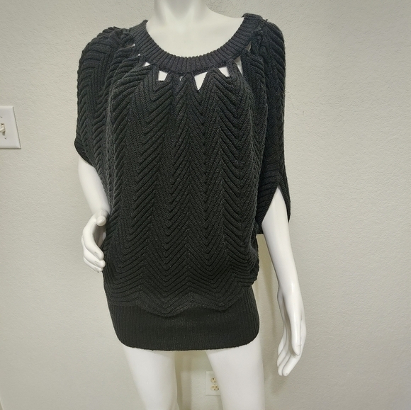 Lane Bryant Black Metallic Thread Short Sleeve Sparkly Sweater Size 14/16 - Picture 2 of 14